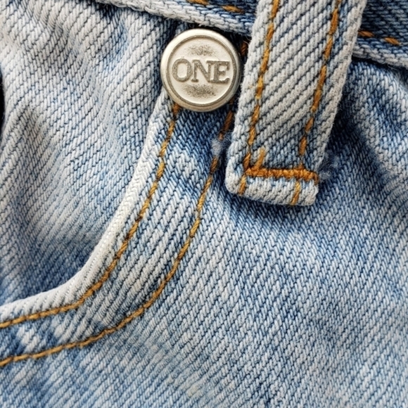 One By One Teaspoon Outlaws High‎ Rise Jean Short Distressed - Picture 3 of 7